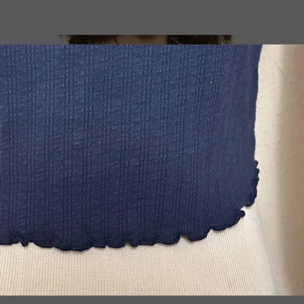 BP NWT Navy Lettuce Hem Long Sleeve Henley Crop Top Sz M